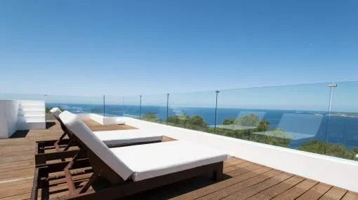 Two Home Property with sea view in Cala Molí